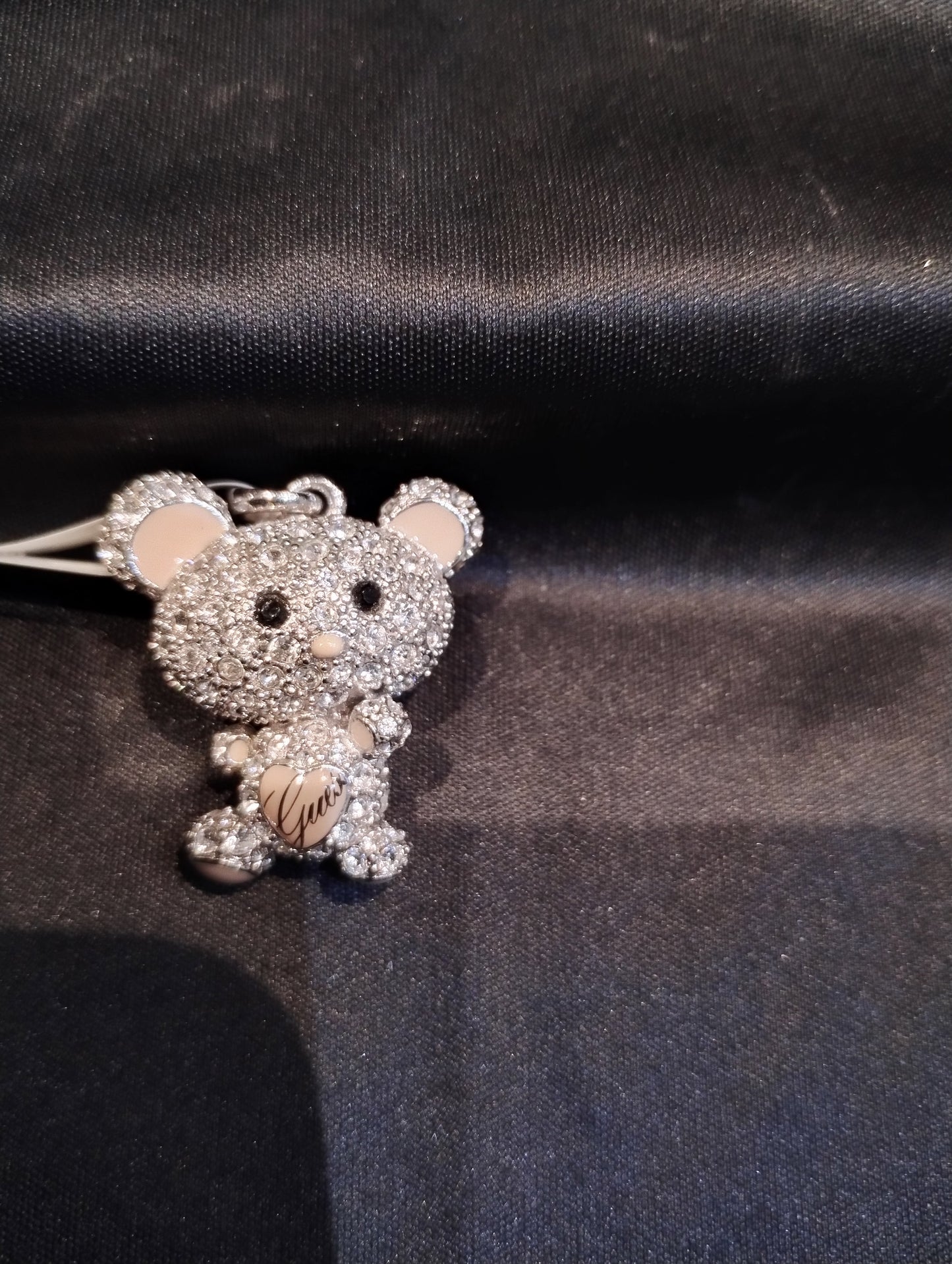 Guess hanger beertje allerlaatste stuk