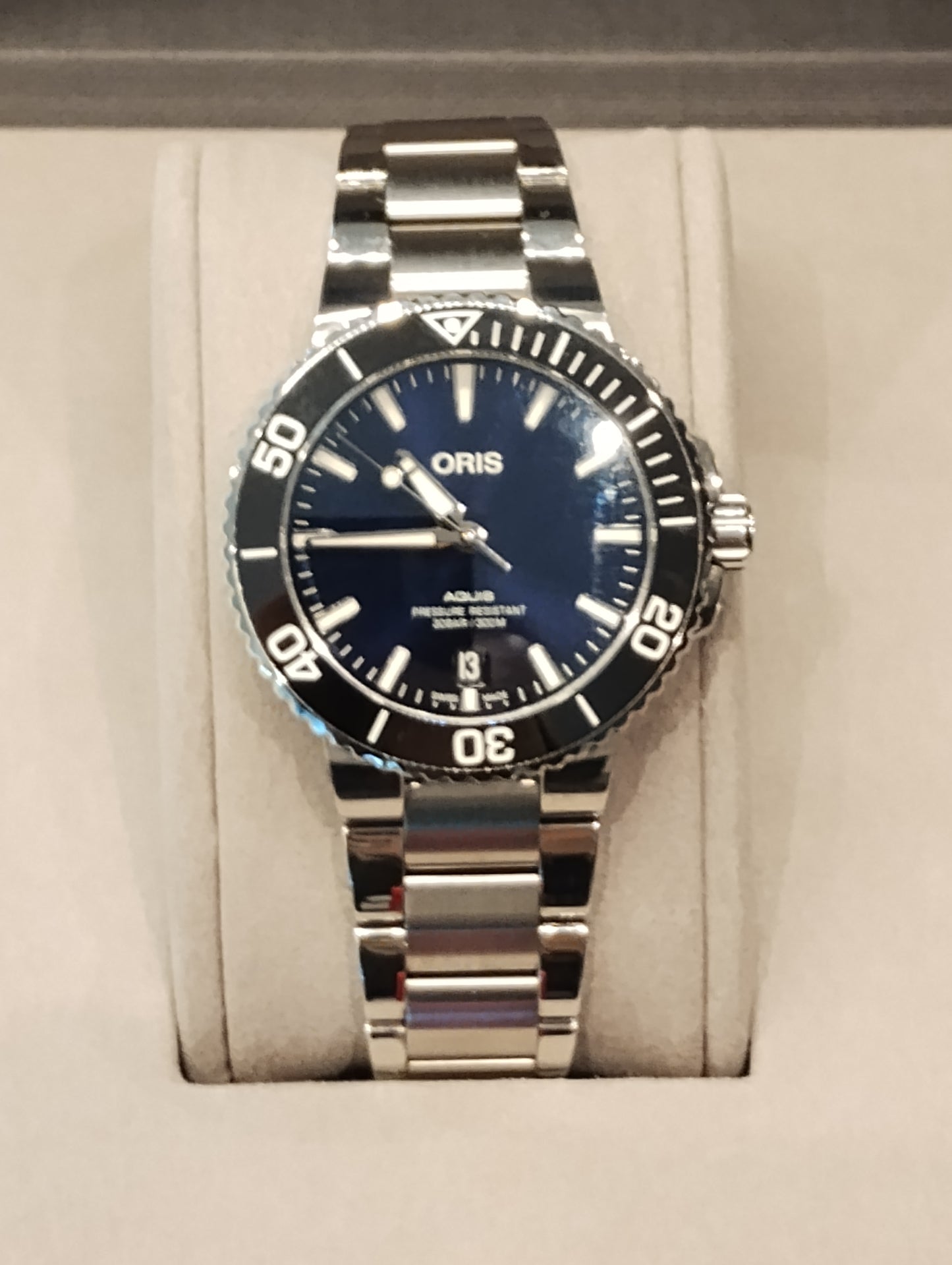 Oris: Aquis Date. 01 733 7732 4135-07 8 21 05PEB. Enkel te bezichtigen op afspraak.